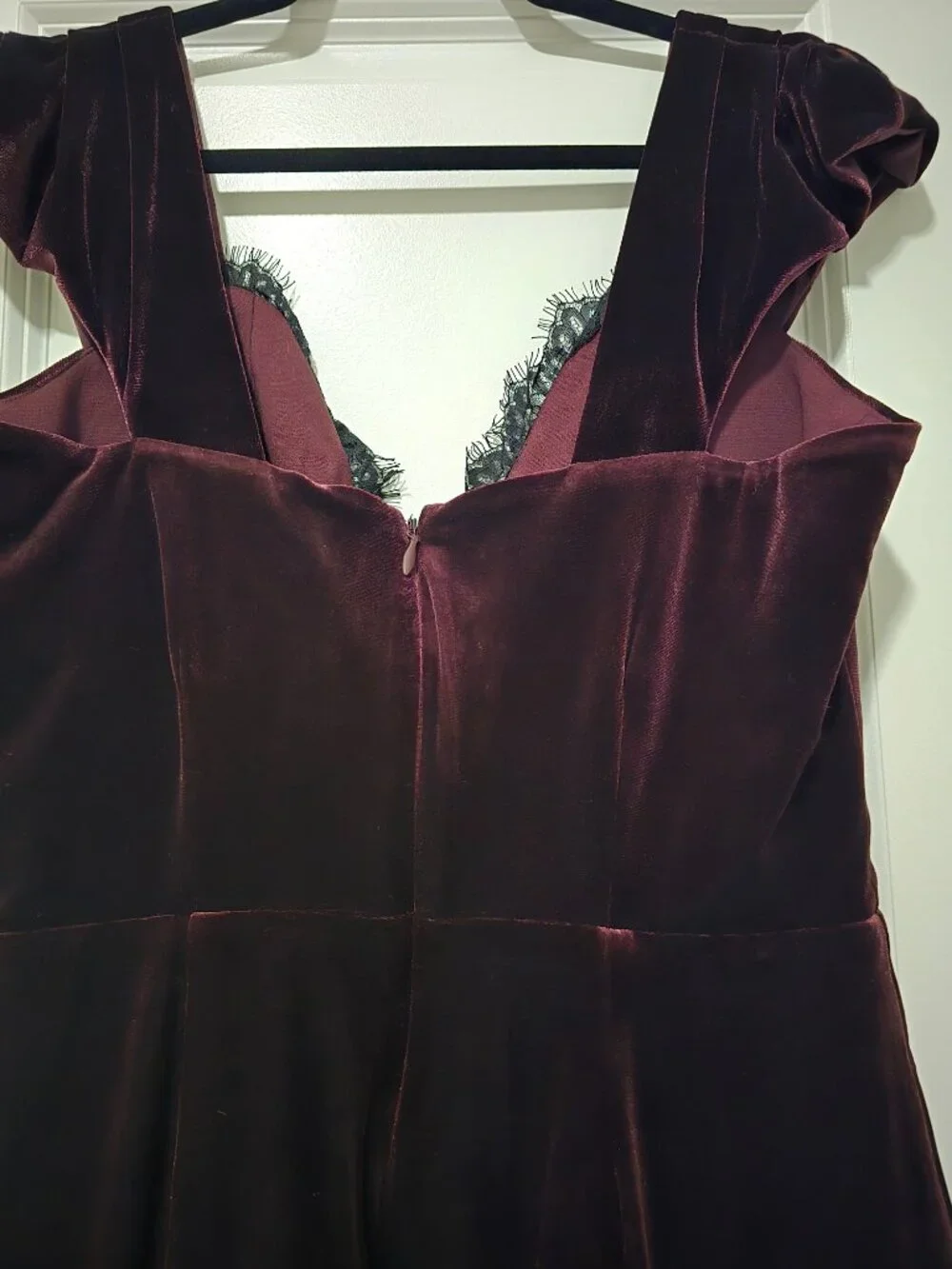 NWT La Femme en Noir Burgundy Velvet Midi Dress XL Lace Gothic Holiday Cocktail - Picture 4 of 7